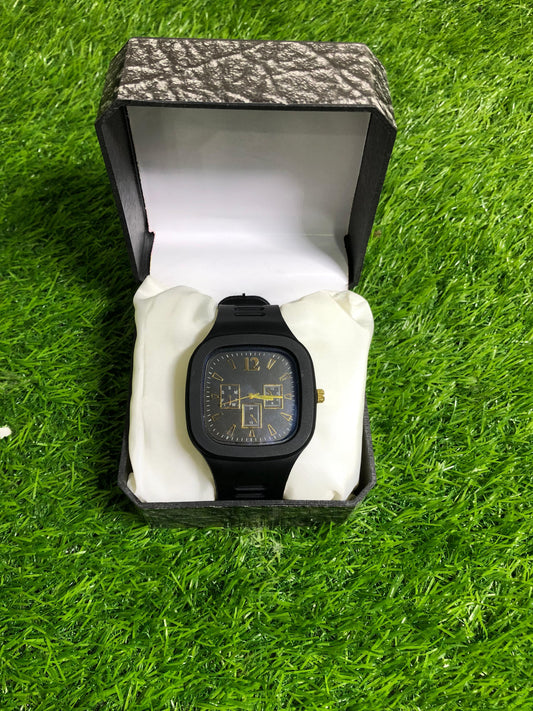 Trending Skylark Square style watch with premium box gift